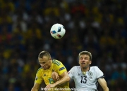 南宫娱乐-乌克兰队在比赛中展现出强大的防守实力