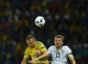 南宫娱乐-乌克兰队在比赛中展现出强大的防守实力