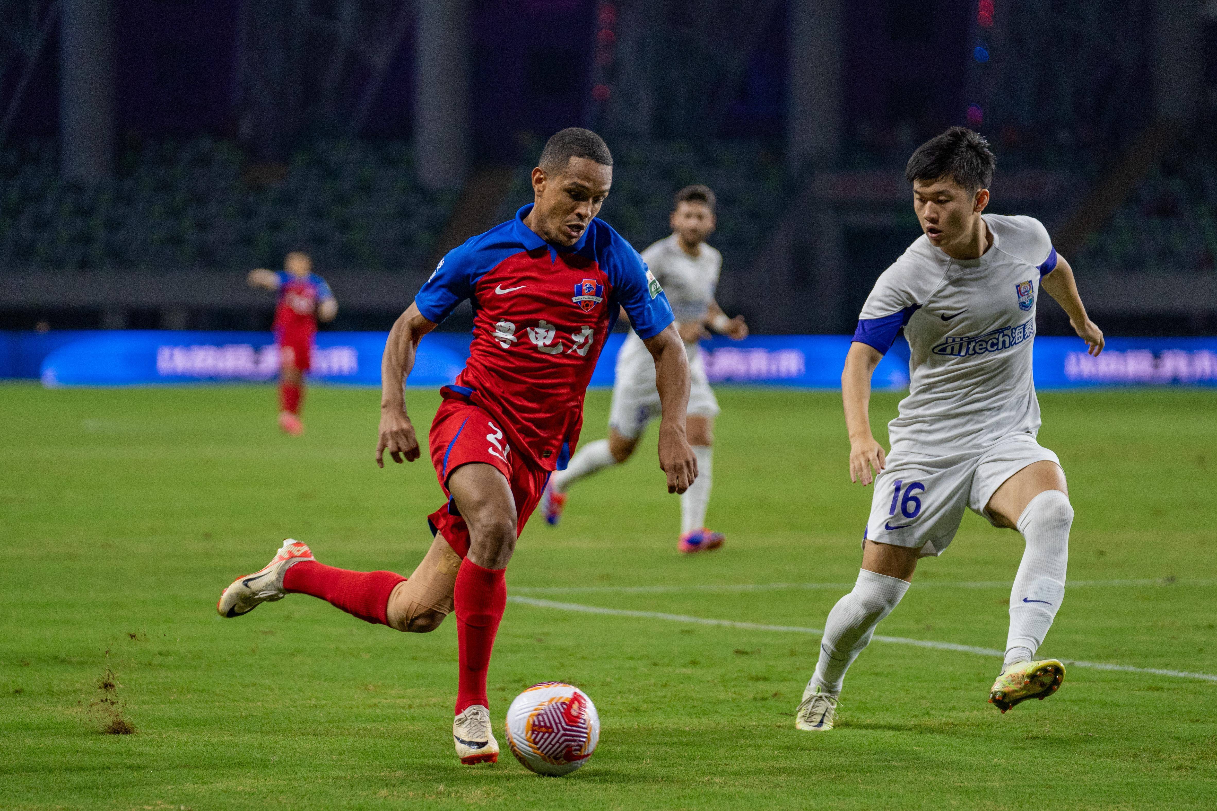 球员在中超联赛中表现出色，入选国家队