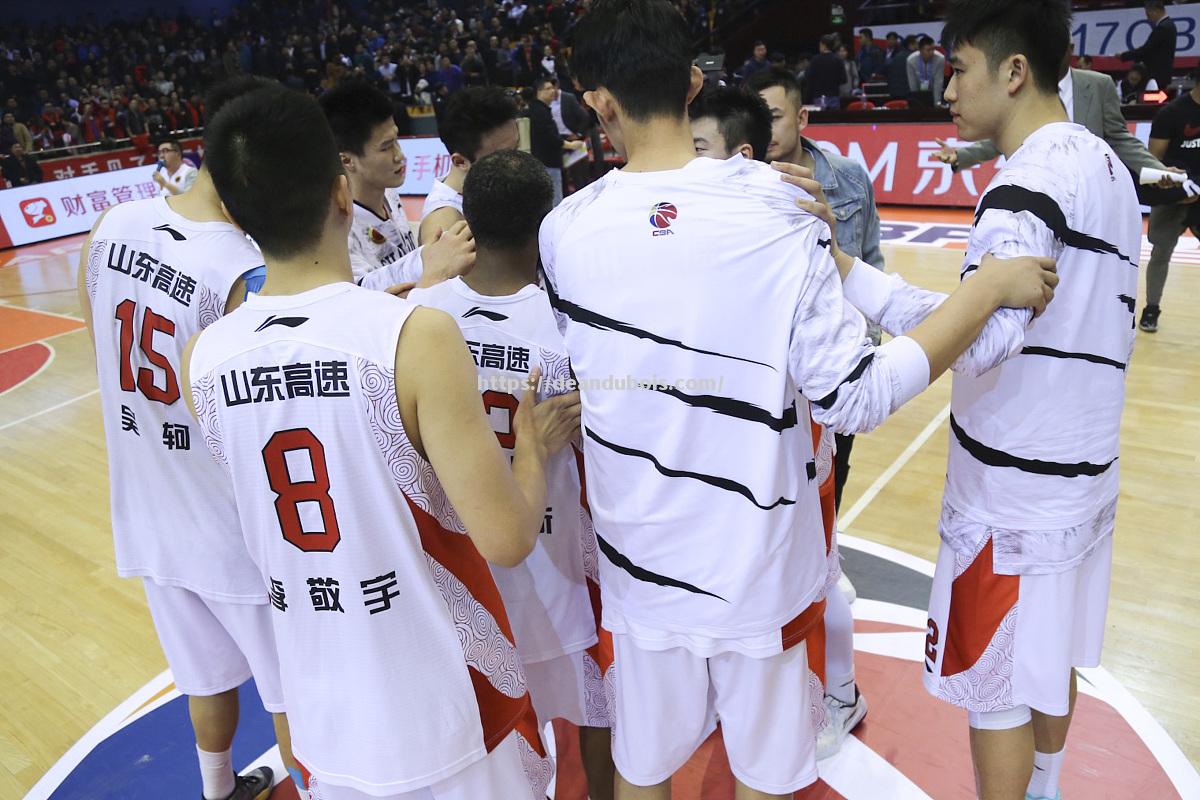 球员表现出色，助力球队取得胜利